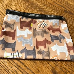 LeSportsSac dog themed pouch no stains inside with zipper!